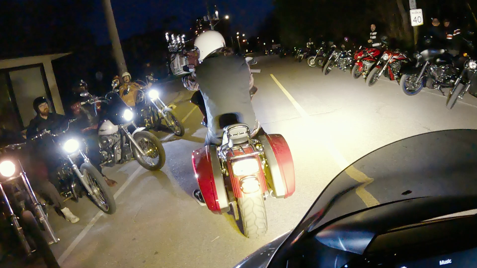NIGHT RIDING HARLEY CHOPPERS, DYNAS, LOWRIDER ST & BAGGERS!